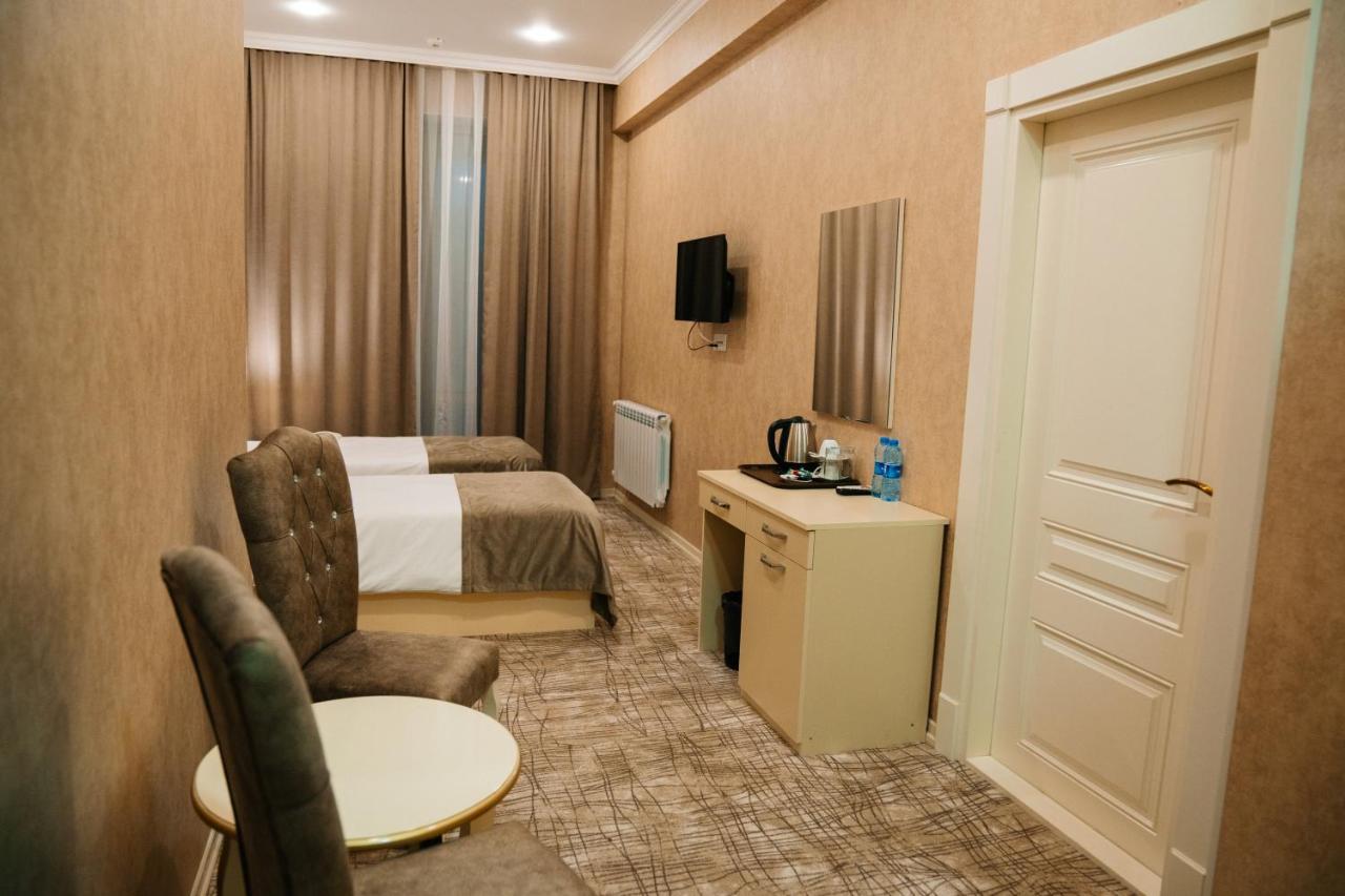 The Clocktower Hotel บากู ภายนอก รูปภาพ